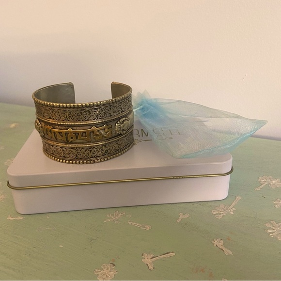 Silver cuff - Picture 1 of 3